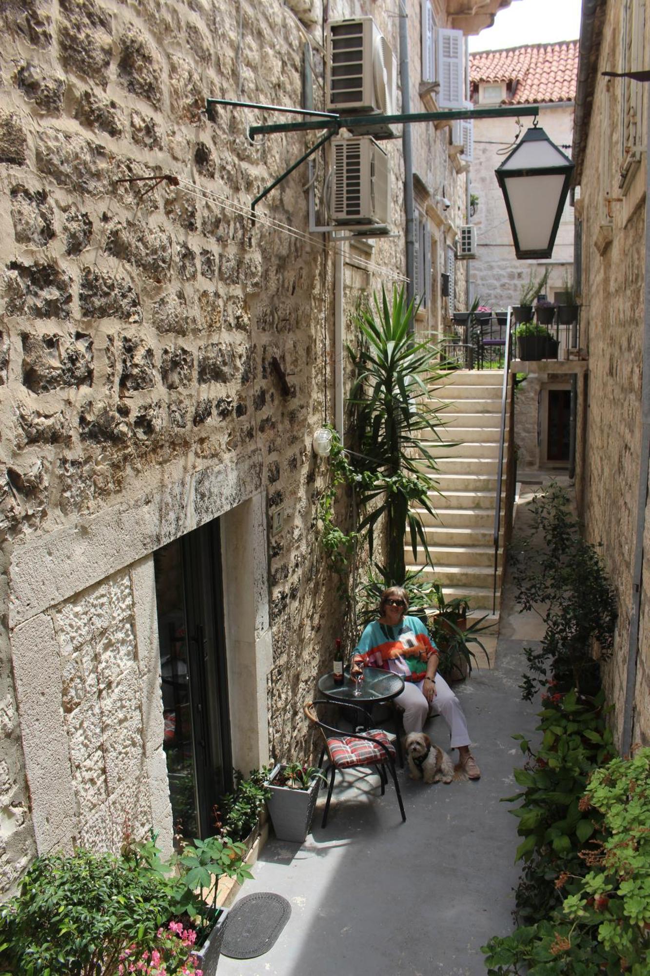 Street Garden Apartment Hvar Town Dış mekan fotoğraf